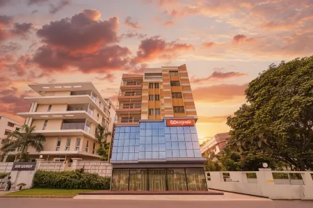 FabExpress Nest - Nr Park Street Metro Station