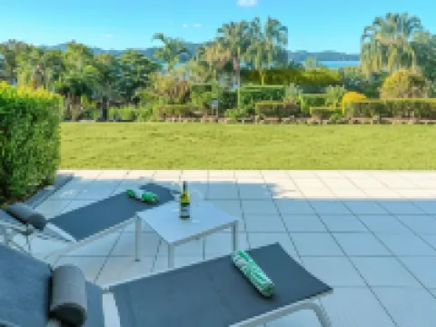 Lagoon Beachfront Lodge 005 on Hamilton Island by HamoRent Hotels in Hamilton Island
