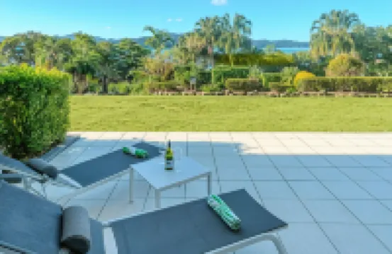 Lagoon Beachfront Lodge 005 on Hamilton Island by HamoRent