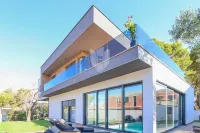 LuxuriousVilla , sauna, sea view, 200 m from the beach Hotels in Fazana