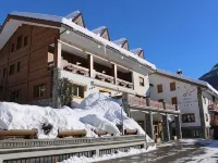 Hotel Beau Sejour Pré-Saint-Didier Hotels near Zerotta