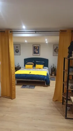 Maison le Laos Отели в г. Лез Ажо