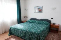 馬金飯店 諾維格勒住宿飯店