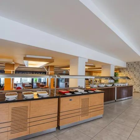 Point Beach Hotel
