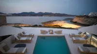 White Pebble Suites - Luxury