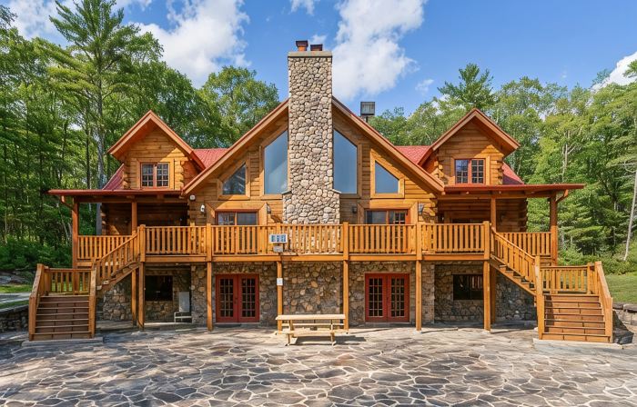 Lakefront Lodge w/ Pvt Dock, Sauna, GameRm, Pickle/Basketball Court, Firepit