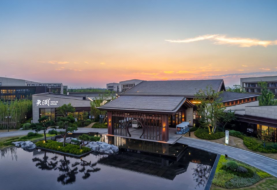 Suzhou Yangcheng Lake Guoshou Narada Resort Hotel Images