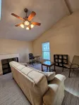Charming 1-bedroom, second story guest house in historic Augusta WiFi & AC