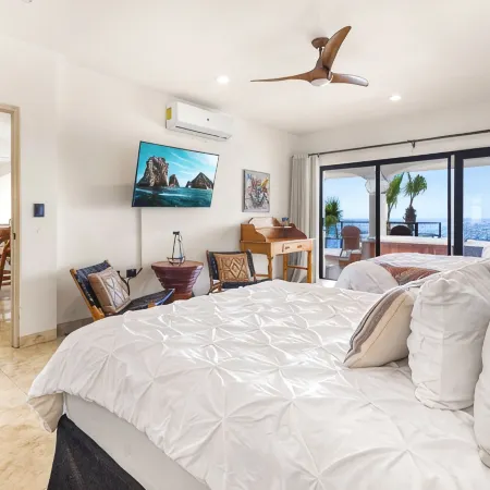 BEACH FRONT Elegance at Casa Bruma: Cabo's Escape with Jacuzzi
