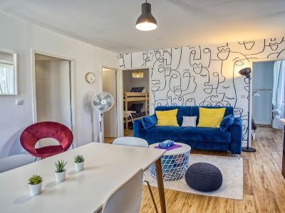 2BR 500sq Comic Spirit comfy feel like home