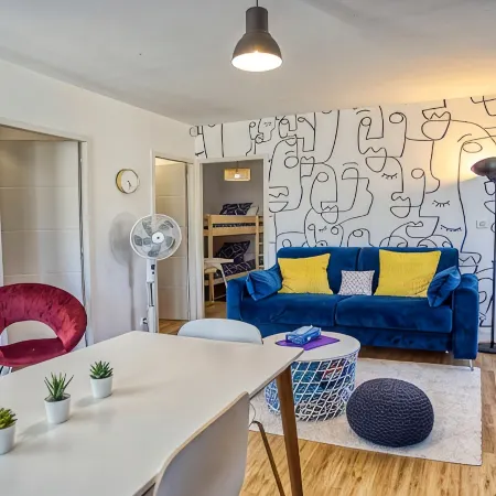 2BR 500sq Comic Spirit comfy feel like home