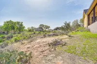 Charming 3-bedroom 3-bathroom house with WiFi, AC in fantastic Buchanan Dam