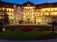 Ensana Thermia Palace โรงแรมในปิเอสตานี
