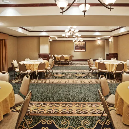 Holiday Inn Express & Suites MCALESTER by IHG