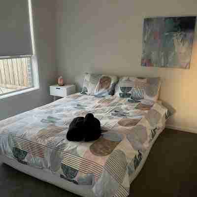 Close to Coast Belmont Rooms
