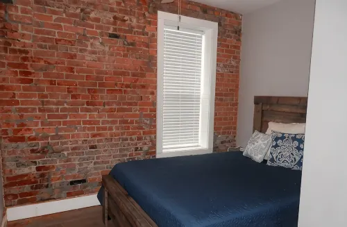 Totally renovated  Tell City IN apartment with huge deck above a wine room - WiFi