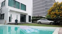 Modern Private Pool Villa in Sukhumvit - Villas
