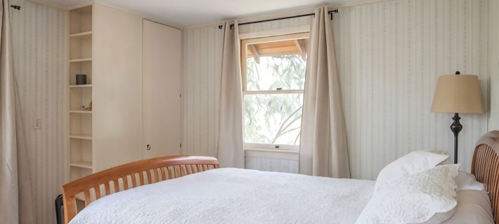 Twin Rock Tree House - Vintage Cabin Hotels in Idyllwild