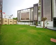 Hotel Opal Courtyard
