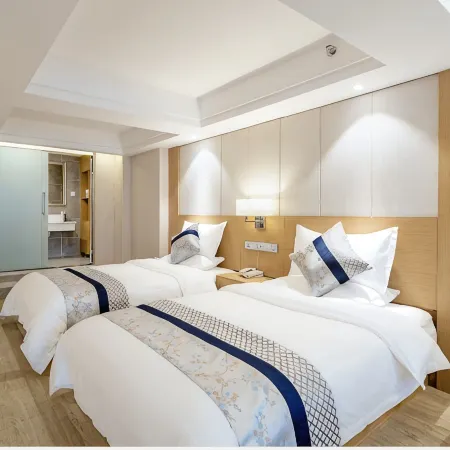 Cloud & Leisure Hotel (Guiyang Guanshanhu International Conference & Exhibition Center Branch)