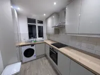 Close to town centre, university & Airport, Room 3 فنادق في لوتون