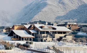 Bejing Yanqing Alpine Skiing Resort Hotel