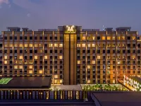 M Resort & Hotel Kuala Lumpur Отели рядом с достопримечательностью «Торговый центр IKEA»