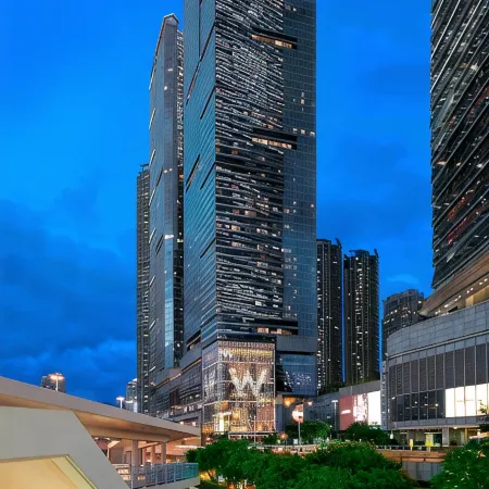 W Hong Kong Отели рядом с достопримечательностью «Торговый центр Элементс»