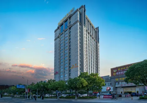 Shaoxing Shangyu Radisson Wanjin Hotel - Swimmingpools
