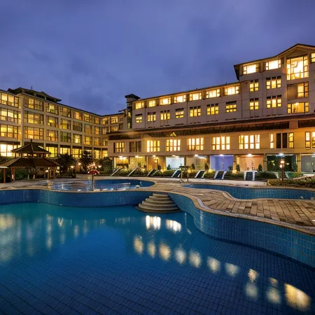 Lushan Zuishi Hot Spring Resort Hotel