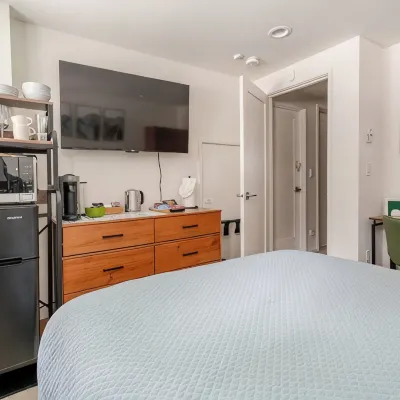 West Seattle Junction • Private Parking • Walkable • 15 mins from Downtown Hotels near West Seattle