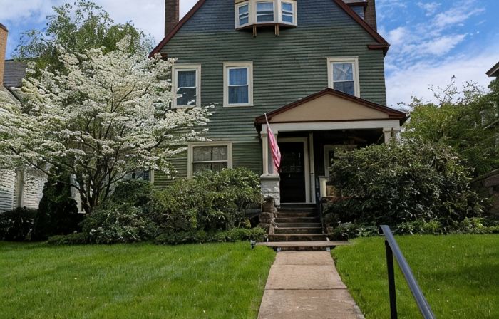 Victorian River Trail Retreat - Williams House