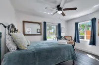Pet Friendly Lake Worth Beach Cottage Sleeps 6+ Fenced Yard - 3-Star