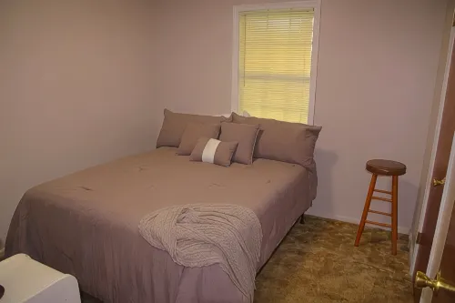 Ella's Place is a charming 3-bedroom house with AC, WiFi in East Columbus - 2성급