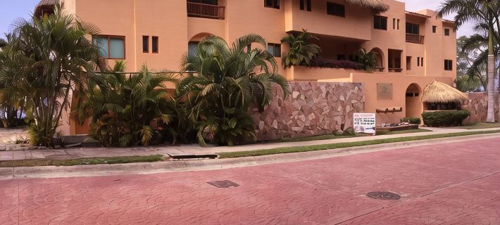 Luxury apartment with beautiful sunset sea views at Ixtapa Hotele w: Ixtapa