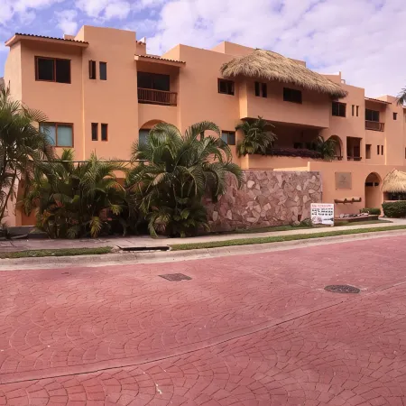 Luxury apartment with beautiful sunset sea views at Ixtapa