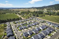 Wine Country Retreat with Fire Pit, EV Charger & Family Amenities