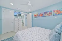 Waterfront Bungalow in Matlacha - 4-Star