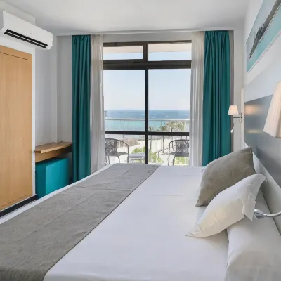 Hotel Amic Miraflores Hotels near Platja de Can Pastilla