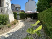 Villa Soleil Levant - Huvilat
