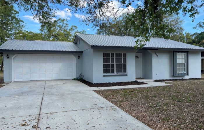 Charming 2-bedroom house in tranquil LaBelle with WiFi, AC