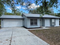 Charming 2-bedroom house in tranquil LaBelle with WiFi, AC
