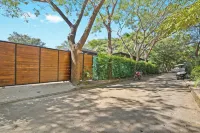 Special offering price! Exquisite 4 br villa w/private pool in gated community! - Villa