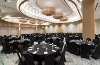 VIVERE Hotel, ARTOTEL Curated Gading Serpong - Pools