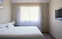 Pinnacle Apartments