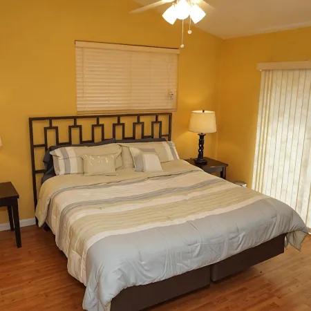 Just Blocks To Downtown & A Short Drive To Breathtaking Wineries!