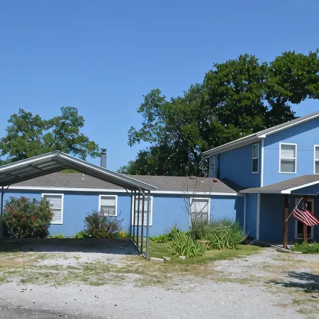 GRAND PANORAMIC RETREAT, 6 BR, 3 BA, 300' Lakefront, Hot Tub, Dock & Launch! NEW