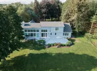 Lakefront Oasis near Lewiston & Niagara Falls