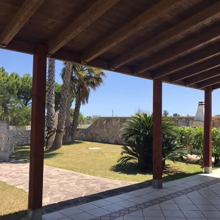 Torre Dell Orso: House / Villa - Torre dell'Orso