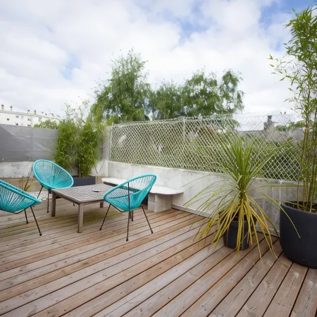 Beautiful spacious apartment with terrace - town center and 2 steps from the beaches - garage